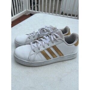 Adidas Kids Superstar Sneakers size 5